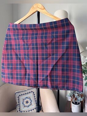 Aritzia Sunday Best Bobby Skirt